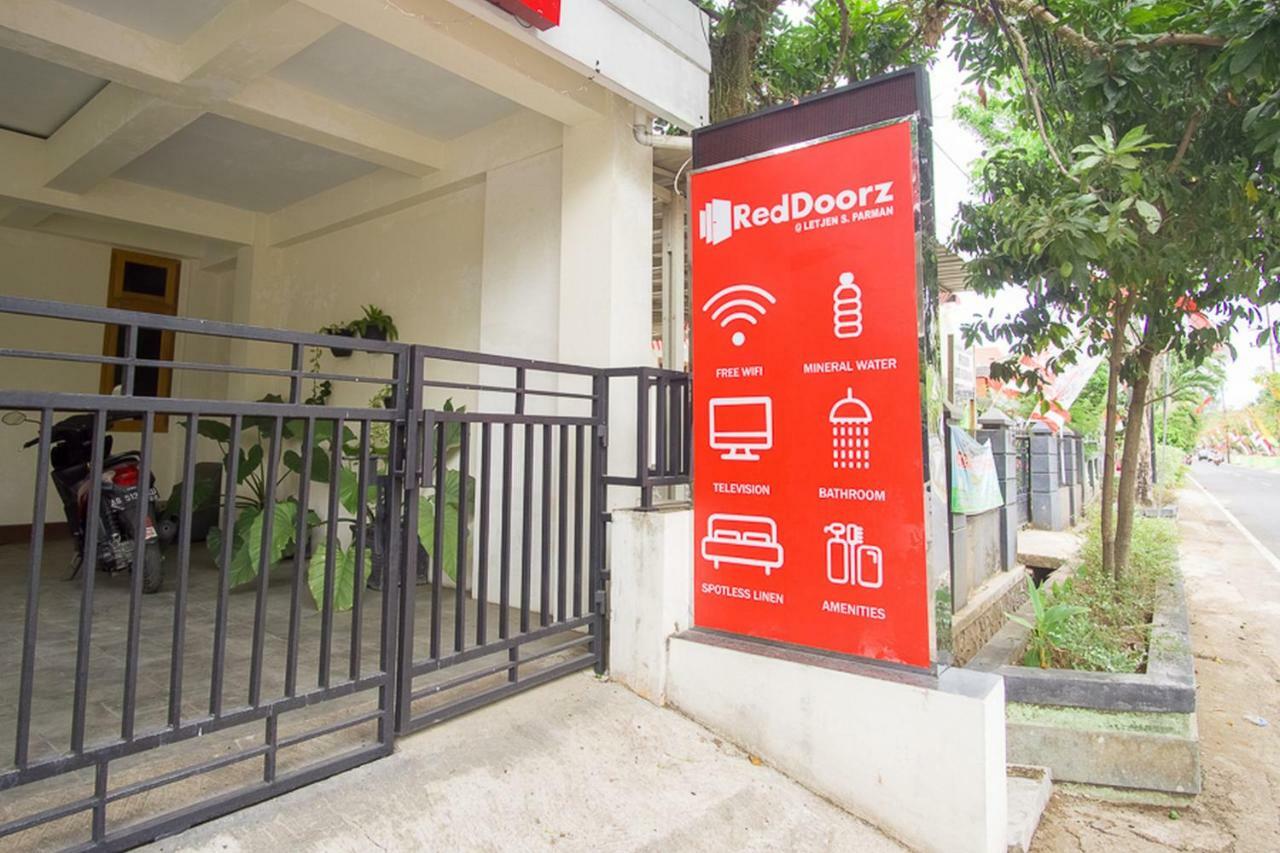 Reddoorz @ Letjend S. Parman Pacitan Exterior foto