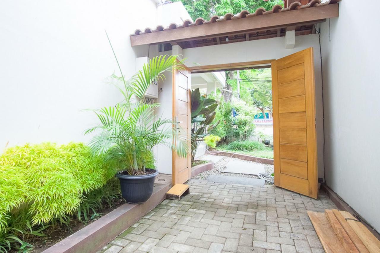 Reddoorz @ Letjend S. Parman Pacitan Exterior foto